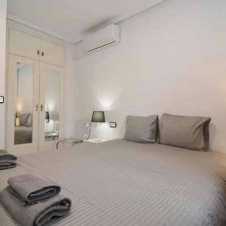 Trebol - 2 Bed Apt - With Private Roof Terrace *